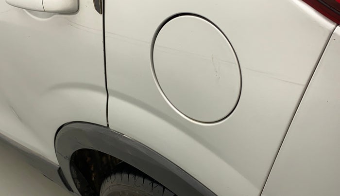 2019 Mahindra XUV300 W8 (O) 1.2 PETROL, Petrol, Manual, 75,927 km, Left quarter panel - Minor scratches
