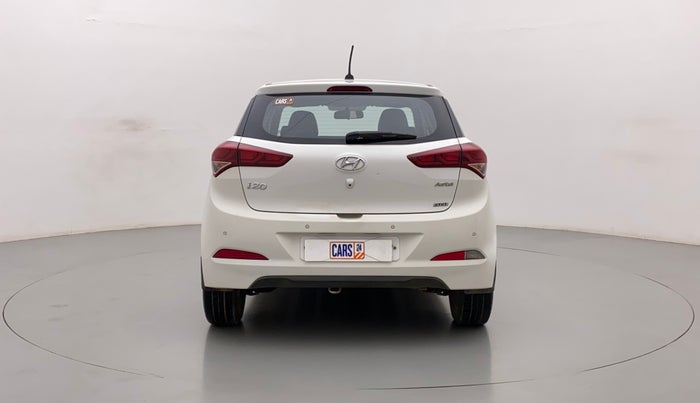 2016 Hyundai Elite i20 ASTA 1.2 (O), Petrol, Manual, 1,01,383 km, Back/Rear