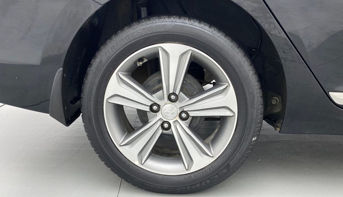 2019 Hyundai Verna 1.6 VTVT SX, CNG, Manual, 82,327 km, Right Rear Wheel