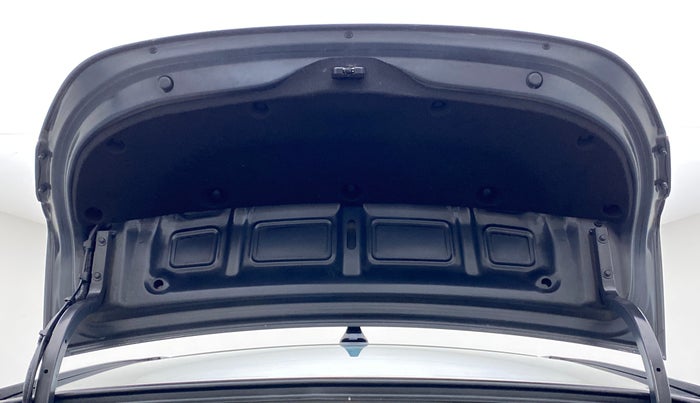 2019 Hyundai Verna 1.6 VTVT SX, CNG, Manual, 82,327 km, Boot Door Open