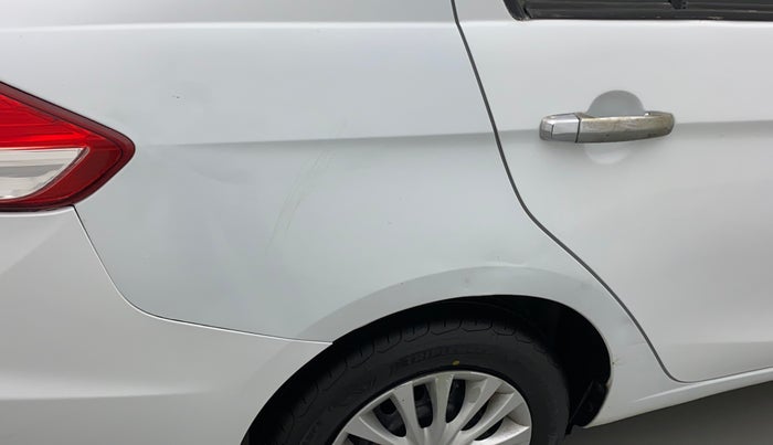 2014 Maruti Ciaz VDI +, Diesel, Manual, 93,408 km, Right quarter panel - Minor scratches