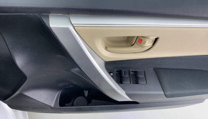 2014 Toyota Corolla Altis D 4D J, Diesel, Manual, 63,996 km, Driver Side Door Panels Control