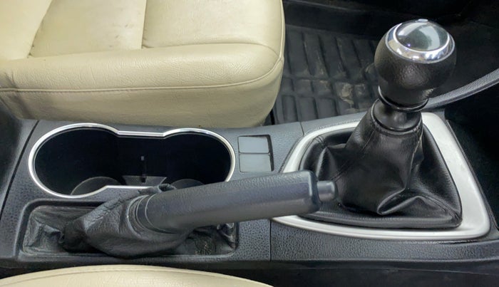 2014 Toyota Corolla Altis D 4D J, Diesel, Manual, 63,996 km, Gear Lever