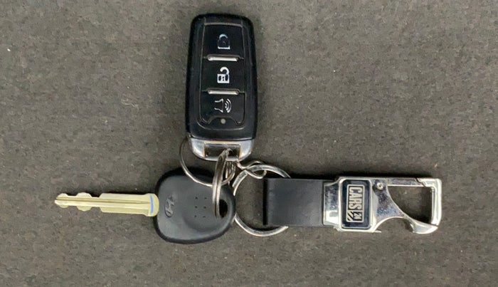 2015 Hyundai i10 MAGNA 1.1 IRDE2, Petrol, Manual, 60,271 km, Key Close Up