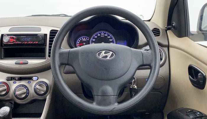 2015 Hyundai i10 MAGNA 1.1 IRDE2, Petrol, Manual, 60,271 km, Steering Wheel Close Up