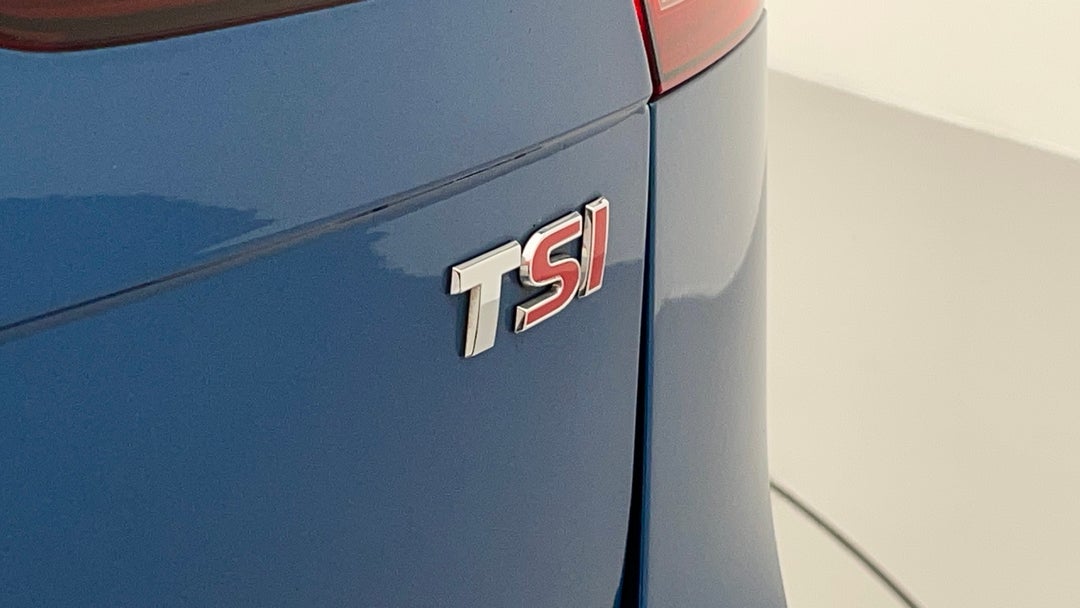 Badge (Boot Right Side)