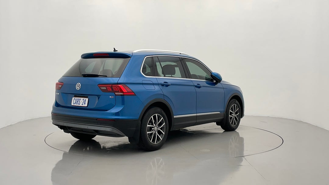 Right Back Diagonal (45- Degree) View