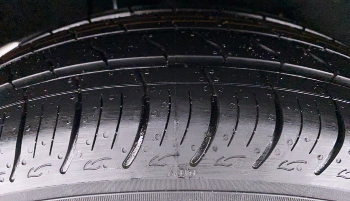 2018 Maruti Baleno SIGMA 1.2 K12, Petrol, Manual, 75,340 km, Right Rear Tyre Tread