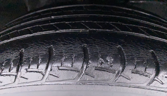 2018 Maruti Baleno SIGMA 1.2 K12, Petrol, Manual, 75,340 km, Right Front Tyre Tread