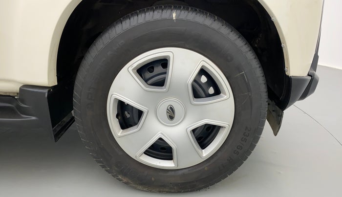 2018 Mahindra Scorpio S7 140 BHP 2WD, Diesel, Manual, 16,454 km, Right Front Wheel