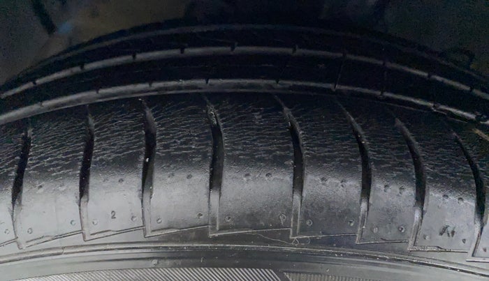 2019 Hyundai NEW SANTRO 1.1 SPORTZ MT CNG, CNG, Manual, 19,169 km, Left Rear Tyre Tread