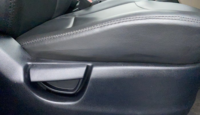2019 Hyundai NEW SANTRO 1.1 SPORTZ MT CNG, CNG, Manual, 19,169 km, Driver Side Adjustment Panel