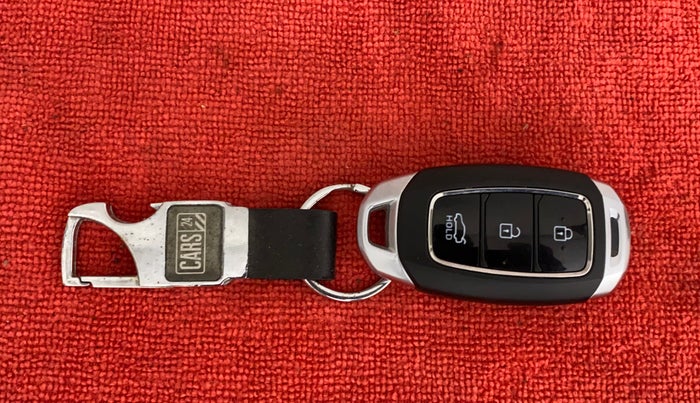 2018 Hyundai Verna 1.6 SX (O) CRDI MT, Diesel, Manual, 55,220 km, Key Close Up