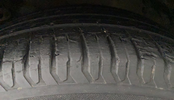 2018 Hyundai Verna 1.6 SX (O) CRDI MT, Diesel, Manual, 55,220 km, Left Front Tyre Tread