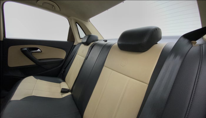 2016 Volkswagen Ameo HIGHLINE 1.2, Petrol, Manual, 64,500 km, Right Side Rear Door Cabin