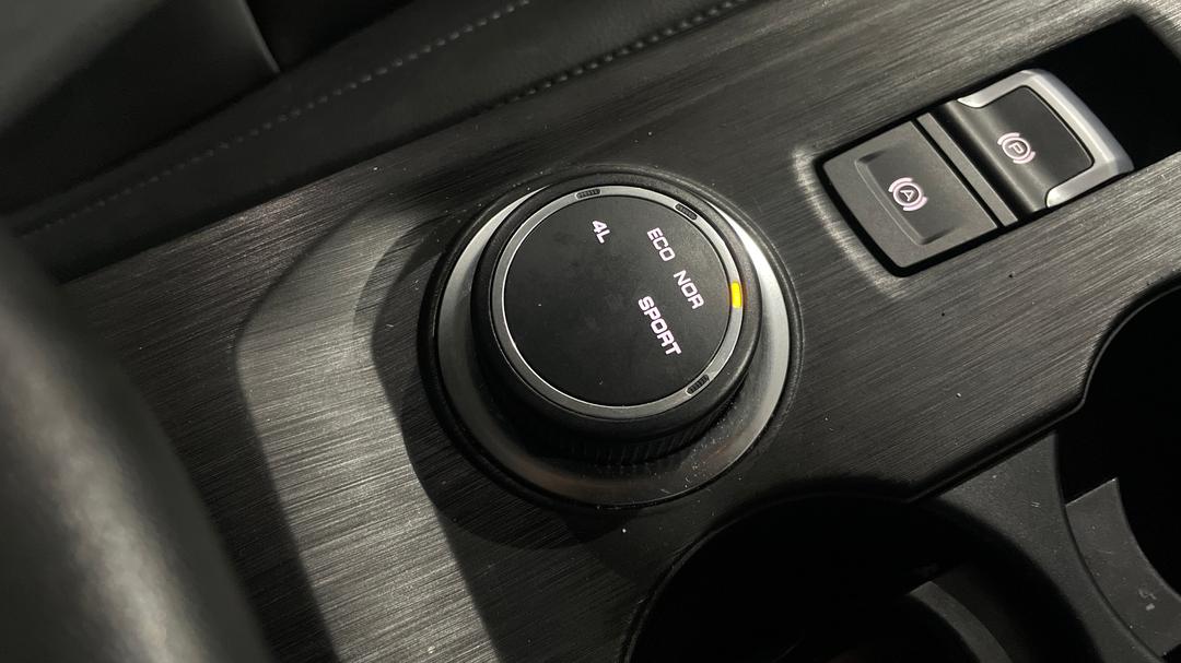 2022 GWM Ute Cannon-l (4x4), Automatic, 71831 km, Utility Switches/Buttons