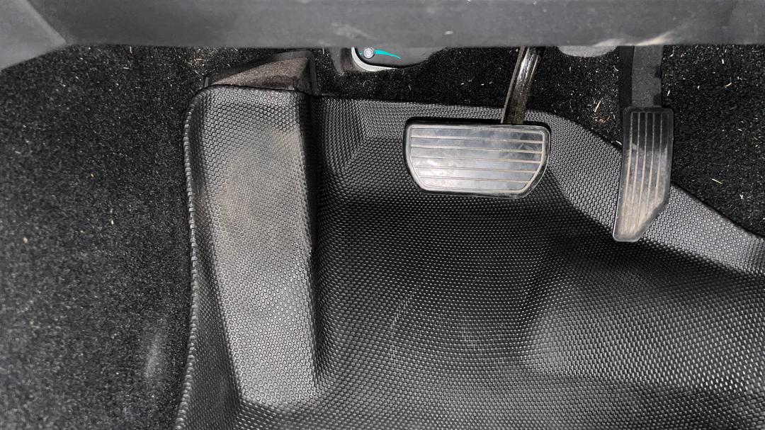 2022 GWM Ute Cannon-l (4x4), Automatic, 71831 km, Pedals and Footmat