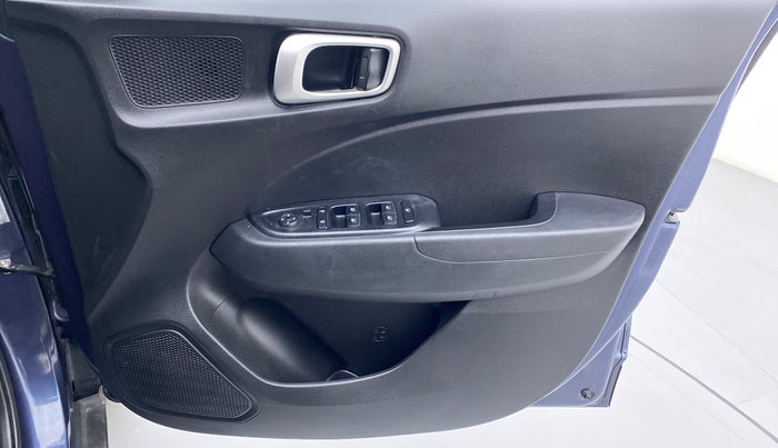 2021 Hyundai VENUE S MT 1.2 KAPPA, Petrol, Manual, 33,455 km, Driver Side Door Panels Control