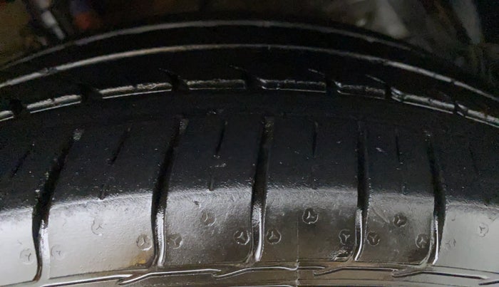 2017 Maruti Ciaz ZETA 1.4 VVT AMT, Petrol, Automatic, 30,492 km, Left Rear Tyre Tread