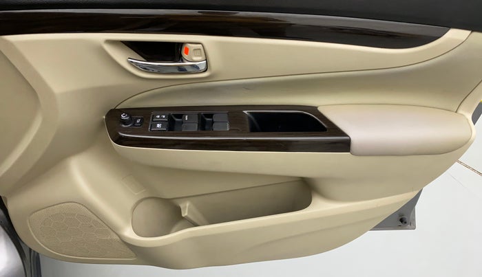 2017 Maruti Ciaz ZETA 1.4 VVT AMT, Petrol, Automatic, 30,492 km, Driver Side Door Panels Control