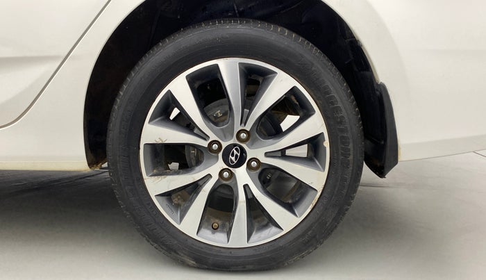 2016 Hyundai Verna FLUIDIC 1.6 VTVT SX AT, Petrol, Automatic, 29,406 km, Left Rear Wheel