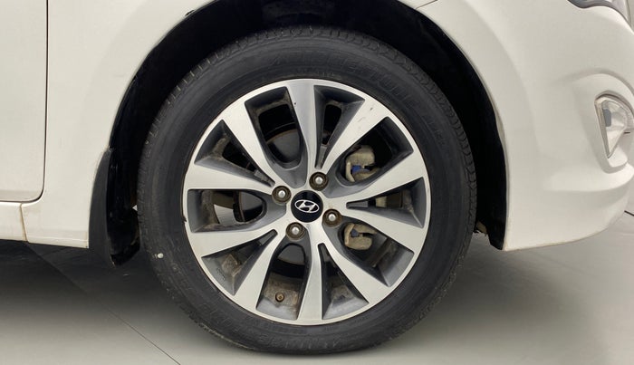 2016 Hyundai Verna FLUIDIC 1.6 VTVT SX AT, Petrol, Automatic, 29,406 km, Right Front Wheel