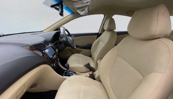 2016 Hyundai Verna FLUIDIC 1.6 VTVT SX AT, Petrol, Automatic, 29,406 km, Right Side Front Door Cabin