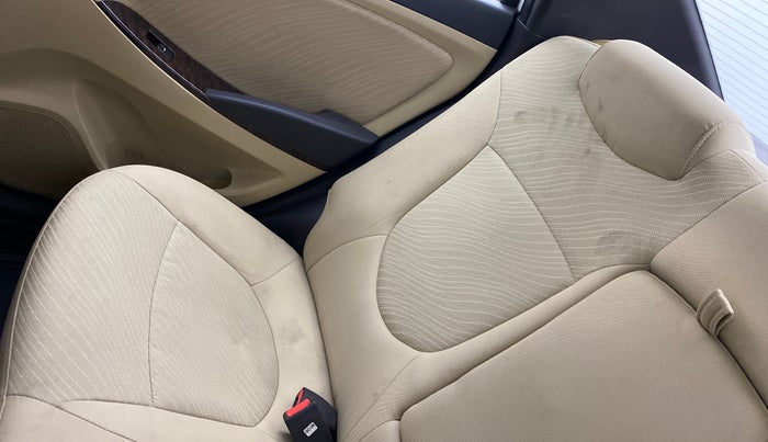 2016 Hyundai Verna FLUIDIC 1.6 VTVT SX AT, Petrol, Automatic, 29,406 km, Second-row right seat - Seat Belt Missing