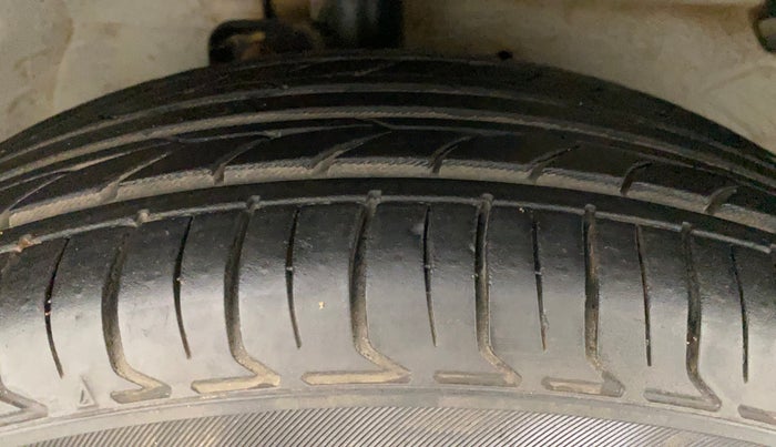2018 Maruti Celerio X VXI (O), Petrol, Manual, 39,995 km, Right Front Tyre Tread