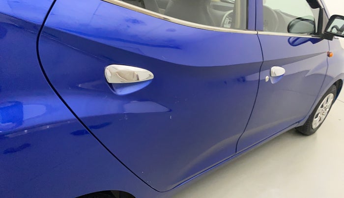 2015 Hyundai Eon MAGNA +, Petrol, Manual, 49,908 km, Right rear door - Minor scratches