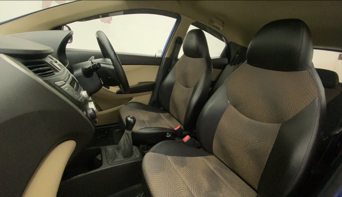2015 Hyundai Eon MAGNA +, Petrol, Manual, 49,908 km, Right Side Front Door Cabin