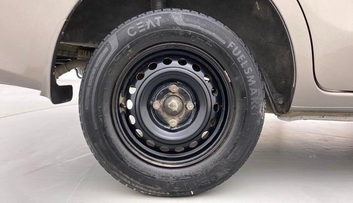 2016 Datsun Go Plus T, Petrol, Manual, 75,914 km, Right Rear Wheel