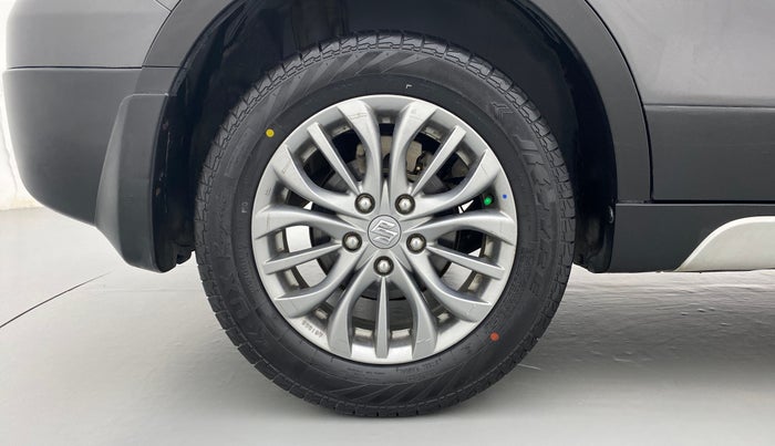 2017 Maruti S Cross ZETA 1.3, Diesel, Manual, 83,970 km, Right Rear Wheel