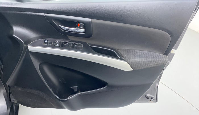 2017 Maruti S Cross ZETA 1.3, Diesel, Manual, 83,970 km, Driver Side Door Panels Control