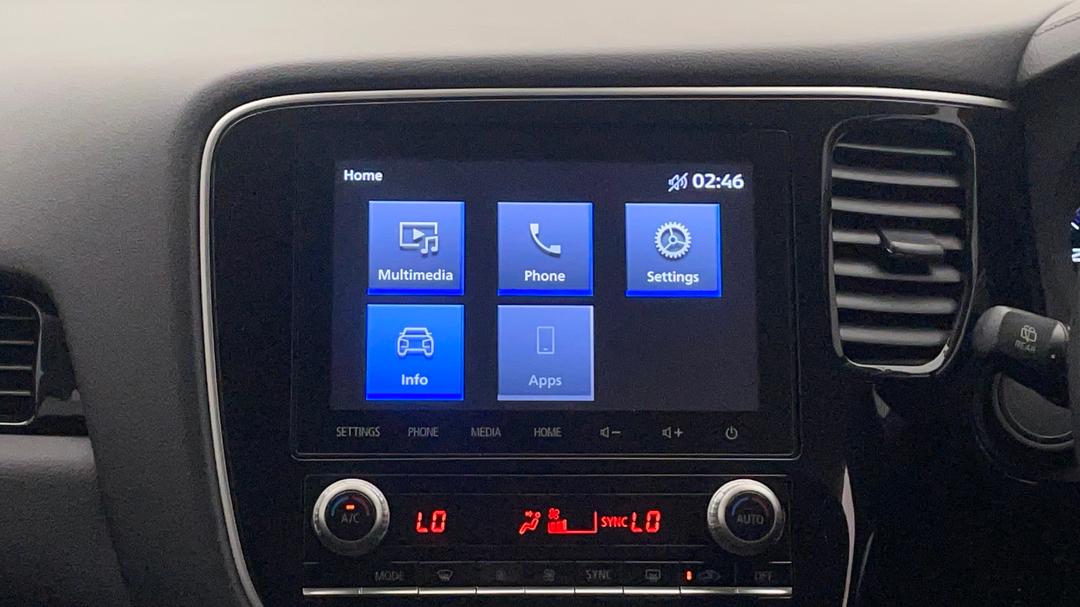 2020 Mitsubishi Outlander Es 5 Seat (2wd), Automatic, 29476 km, Infotainment System