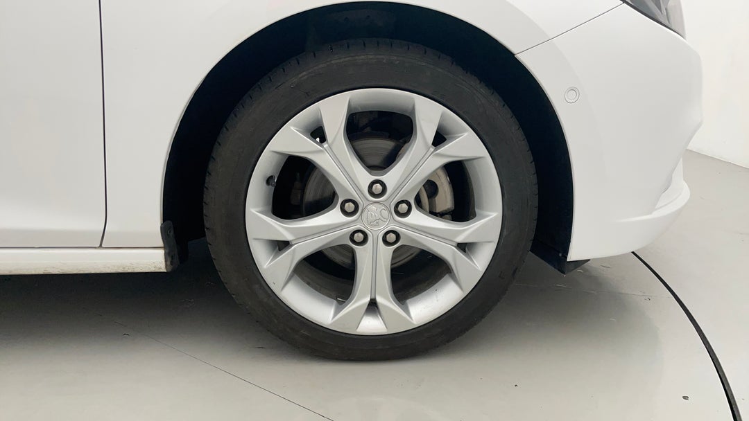 2017 Holden Astra Lt, Automatic, 124860 km, Right Front Wheel