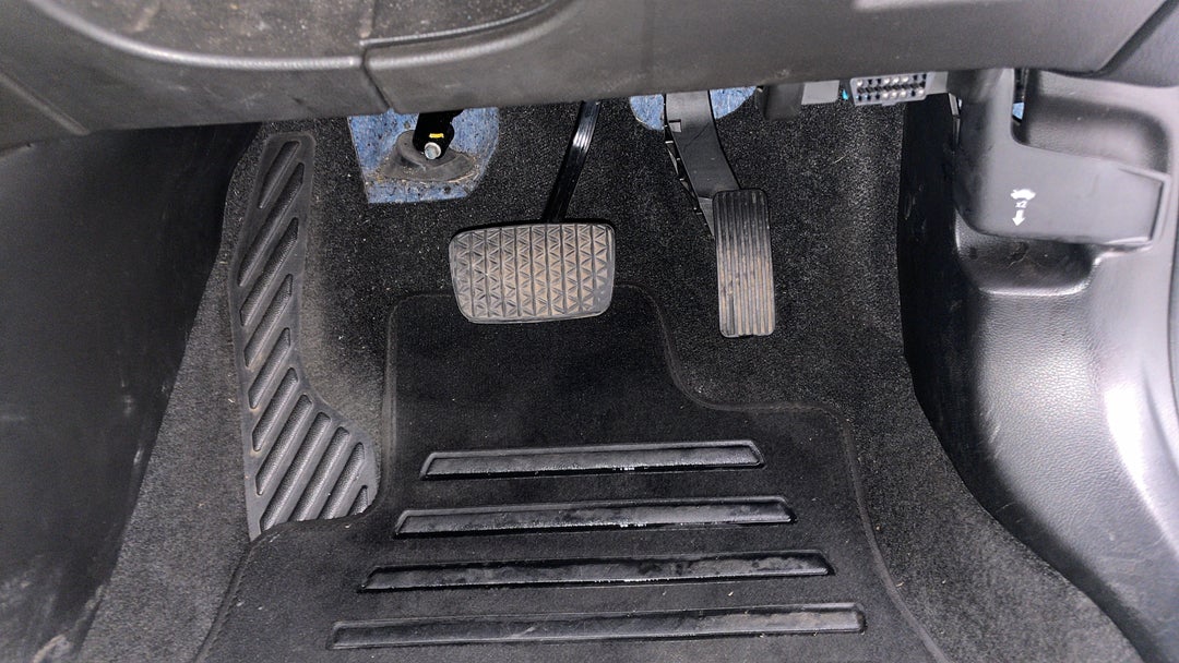 2017 Holden Astra Lt, Automatic, 124860 km, Pedals and Footmat