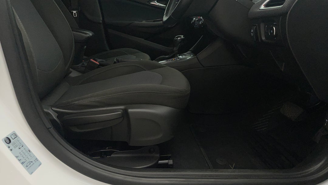 2017 Holden Astra Lt, Automatic, 124860 km, Drivers Side Adjustment Panel