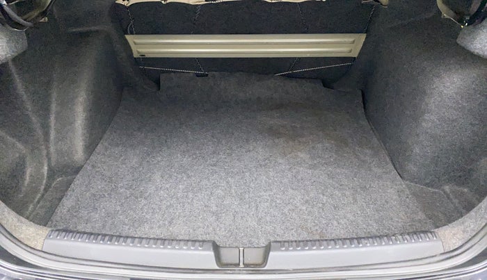 2011 Volkswagen Vento HIGHLINE PETROL, Petrol, Manual, 16,963 km, Boot Inside