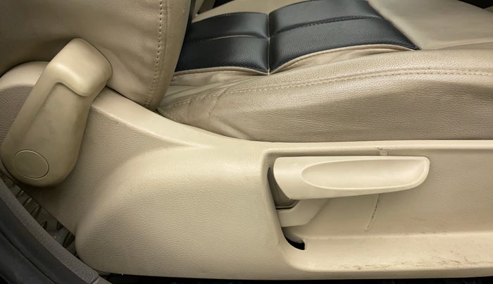 2011 Volkswagen Vento HIGHLINE PETROL, Petrol, Manual, 16,963 km, Driver Side Adjustment Panel