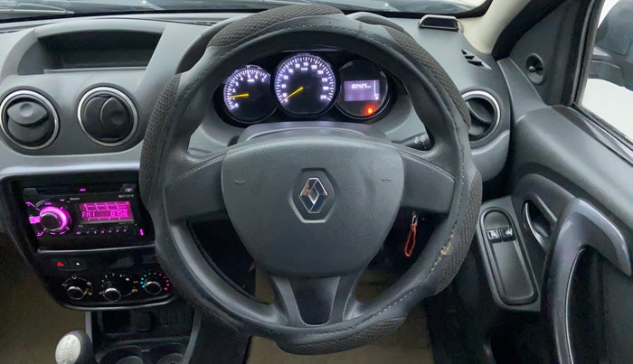 2015 Renault Duster RXE PETROL 104, Petrol, Manual, 80,425 km, Steering Wheel Close Up