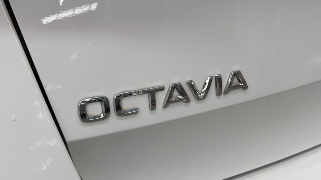 2022 SKODA Octavia Limited Edition, Automatic, 39048 km, Badge (Boot Left Side)