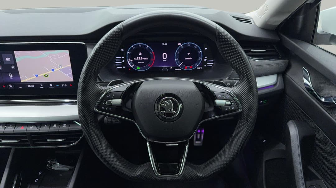 2022 SKODA Octavia Limited Edition, Automatic, 39048 km, Steering Wheel Close-up