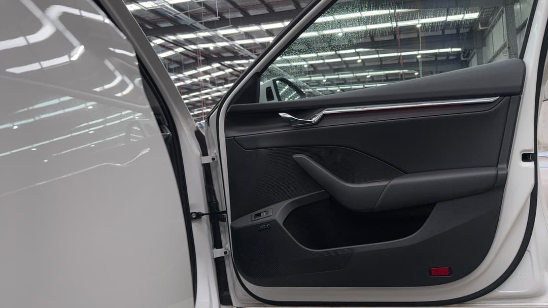2022 SKODA Octavia Limited Edition, Automatic, 39048 km, Speaker View