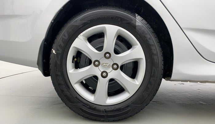 2013 Hyundai Verna FLUIDIC 1.6 EX VTVT, Petrol, Manual, 74,496 km, Right Rear Wheel