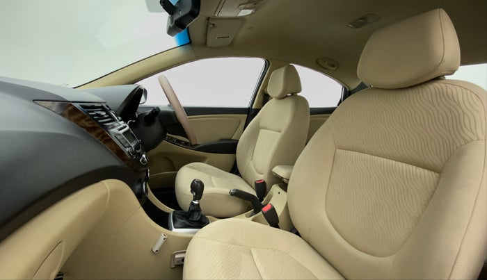 2013 Hyundai Verna FLUIDIC 1.6 EX VTVT, Petrol, Manual, 74,496 km, Right Side Front Door Cabin