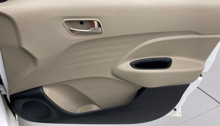 2019 Hyundai NEW SANTRO SPORTZ MT, Petrol, Manual, 8,659 km, Driver Side Door Panels Control