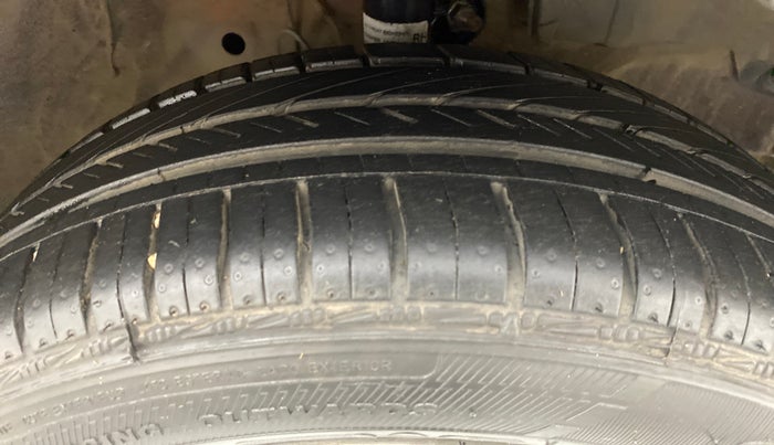 2014 Honda City V MT DIESEL, Diesel, Manual, 92,547 km, Right Front Tyre Tread