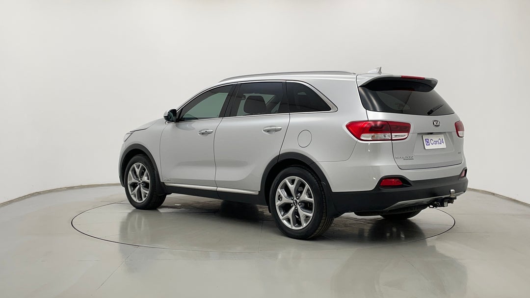 Left Back Diagonal (45- Degree) View