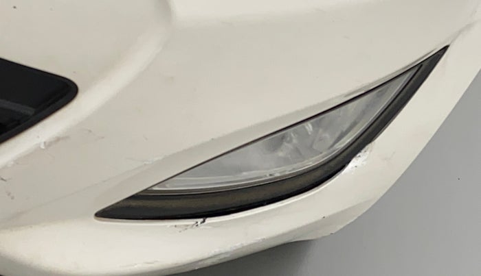 2012 Hyundai i20 ASTA 1.4 CRDI, Diesel, Manual, 1,15,681 km, Left fog light - Not fixed properly